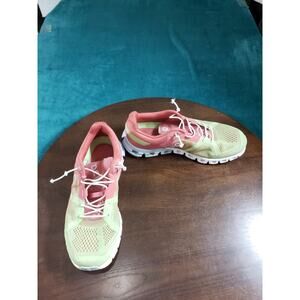 On Cloudflow Shoes Size 7 Womens Green Pink Running Gym Marathon